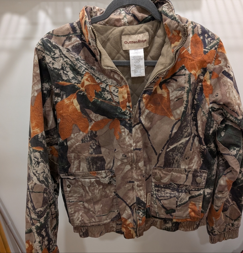 Outfitters Ridge Youth Kids Size XXL Camouflage Jacket - Brown and Orange